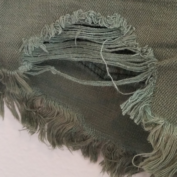 FREE PEOPLE SHORTS - Picture 3 of 9